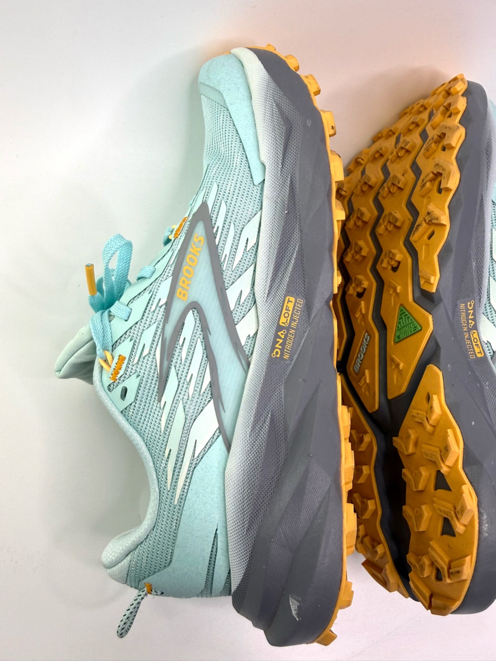 Brooks Cascadia 19 Women's Trail Running Shoes Sneakers 7.5 - Picture 10 of 15
